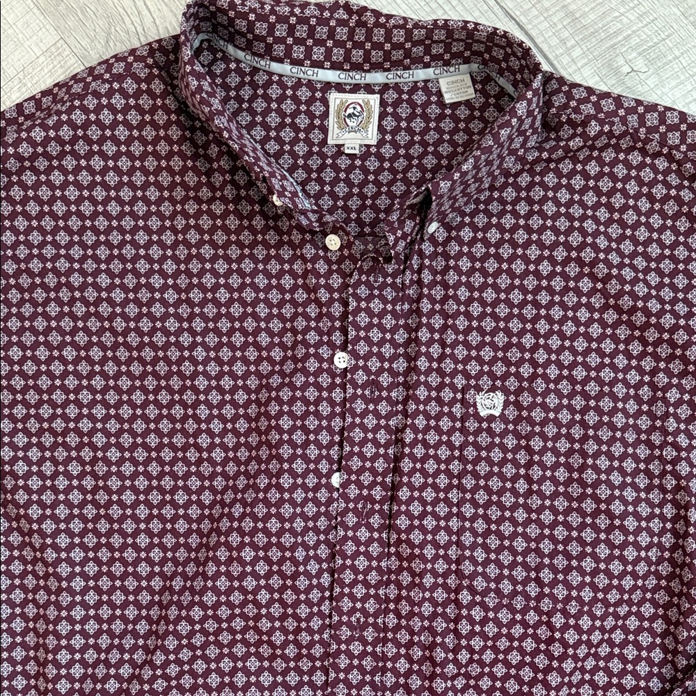 Cinch Men's Maroon Geometric Button Down Shirt - Picture 2 of 4